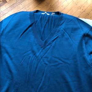 NWOT Men’s sweater light wool.